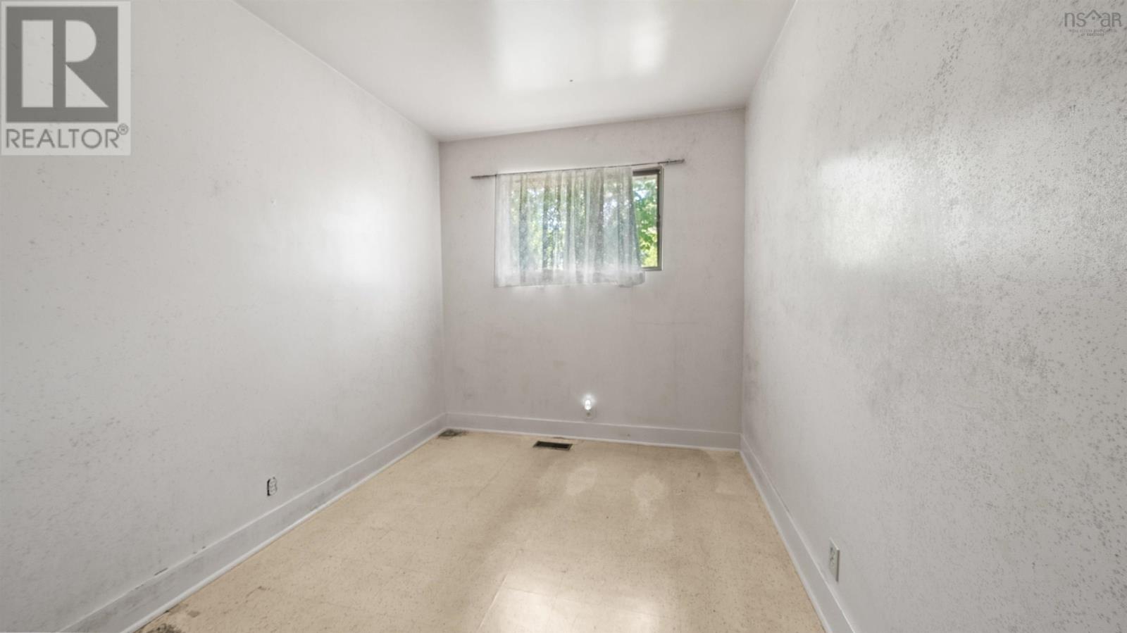 51 Pinehill Drive Property Photo 12