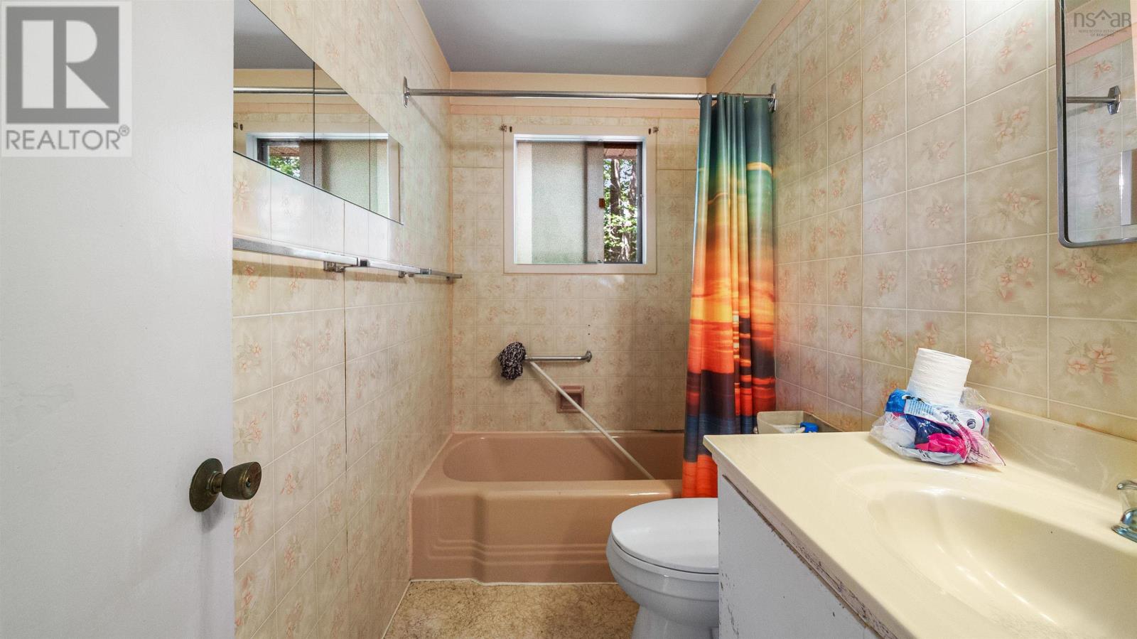 51 Pinehill Drive Property Photo 14