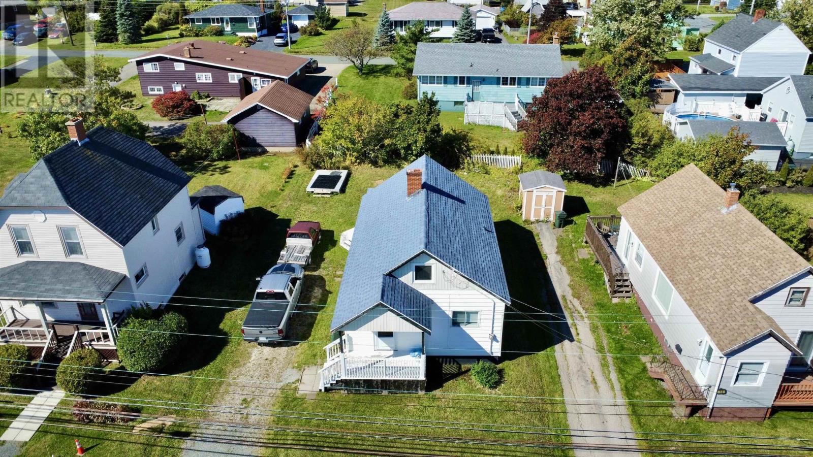 18 Highland Street Photo de la propriété 1