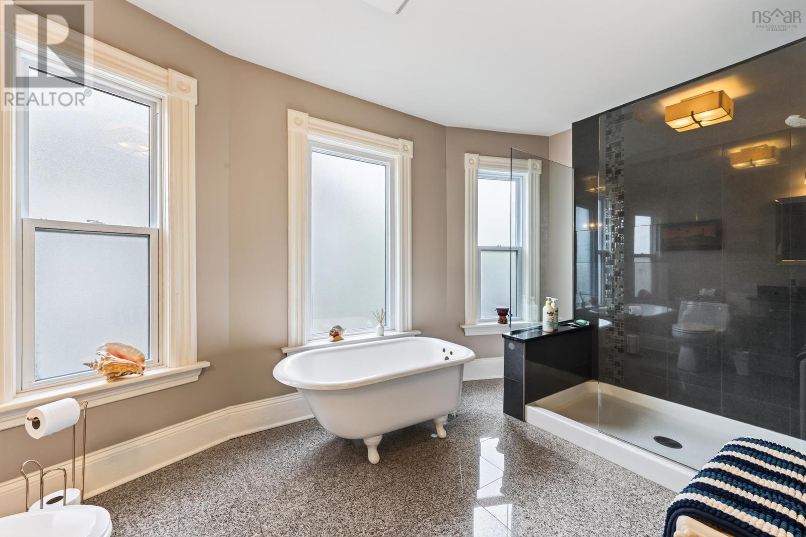 56 Whitney Avenue Property Photo 38