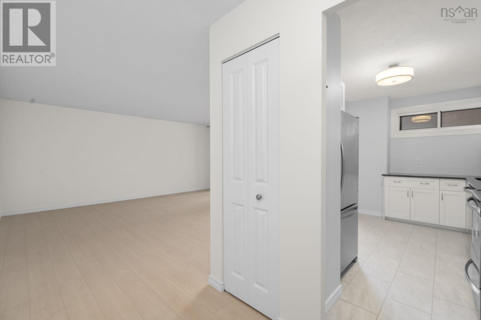 701 5959 Spring Garden Road Property Photo 2
