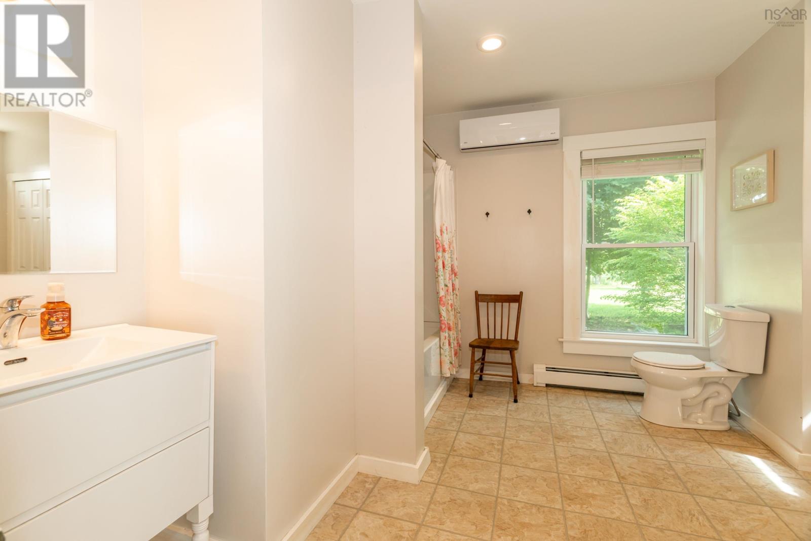 3692 Highway 201 Property Photo 12