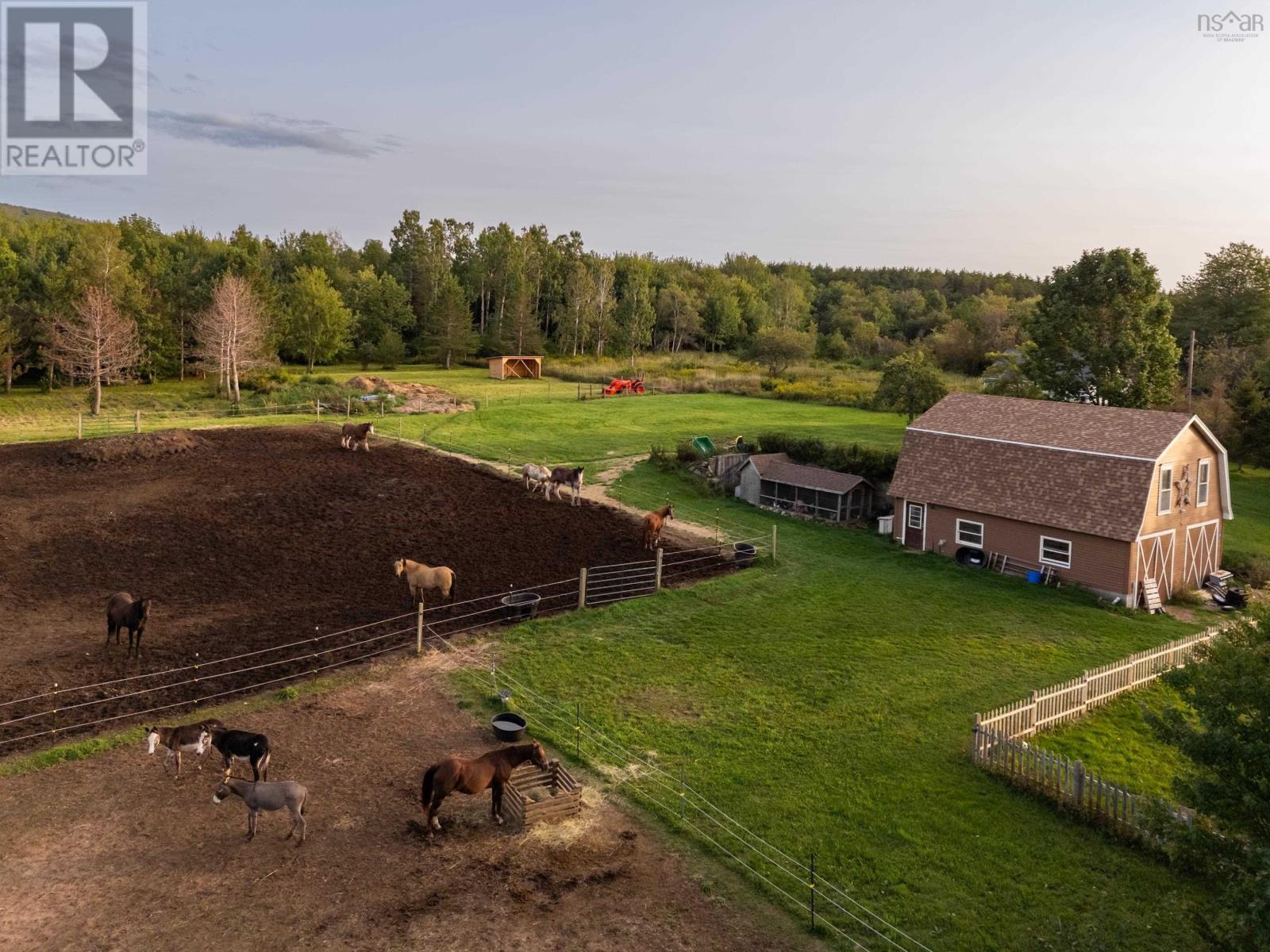 3692 Highway 201 Property Photo 33