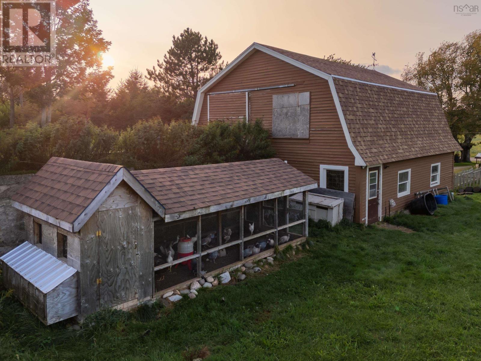 3692 Highway 201 Property Photo 46