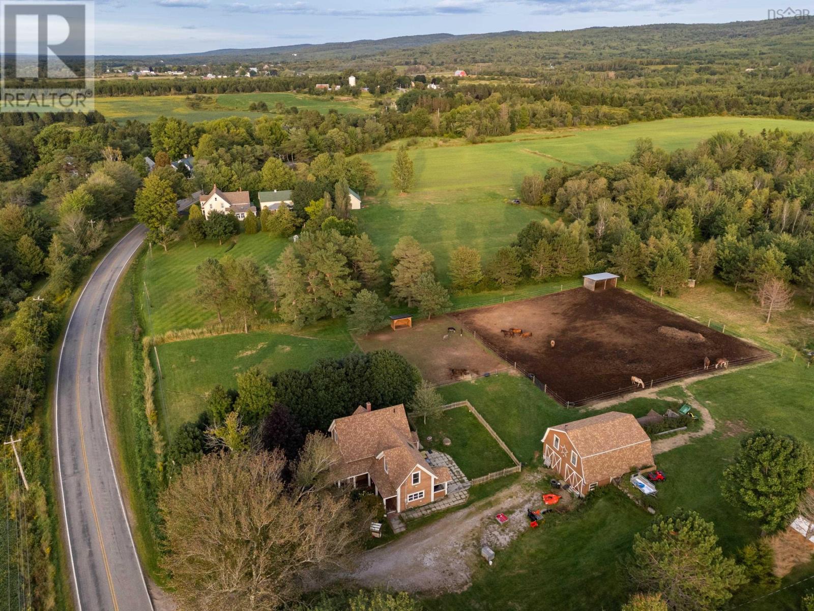 3692 Highway 201 Property Photo 49
