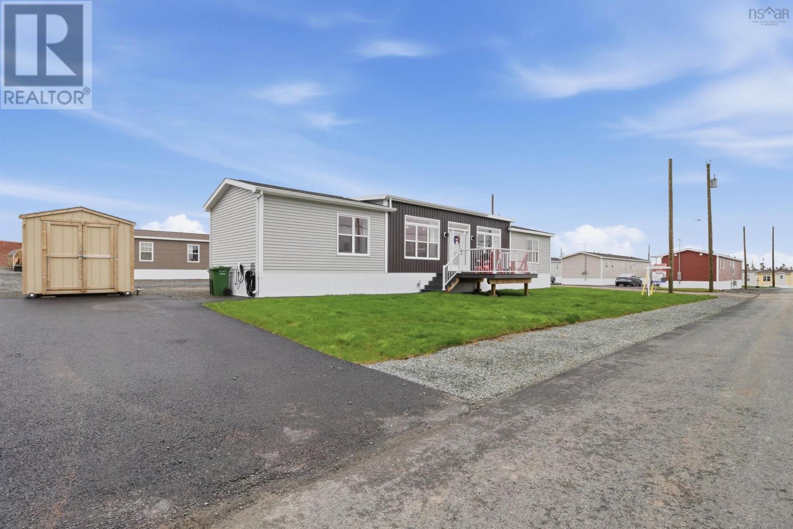 2 Helmsley Crescent Property Photo 1