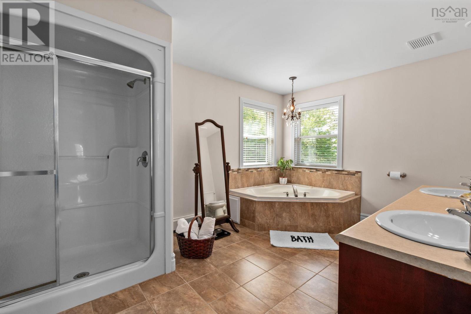382 Southgate Drive Property Photo 21