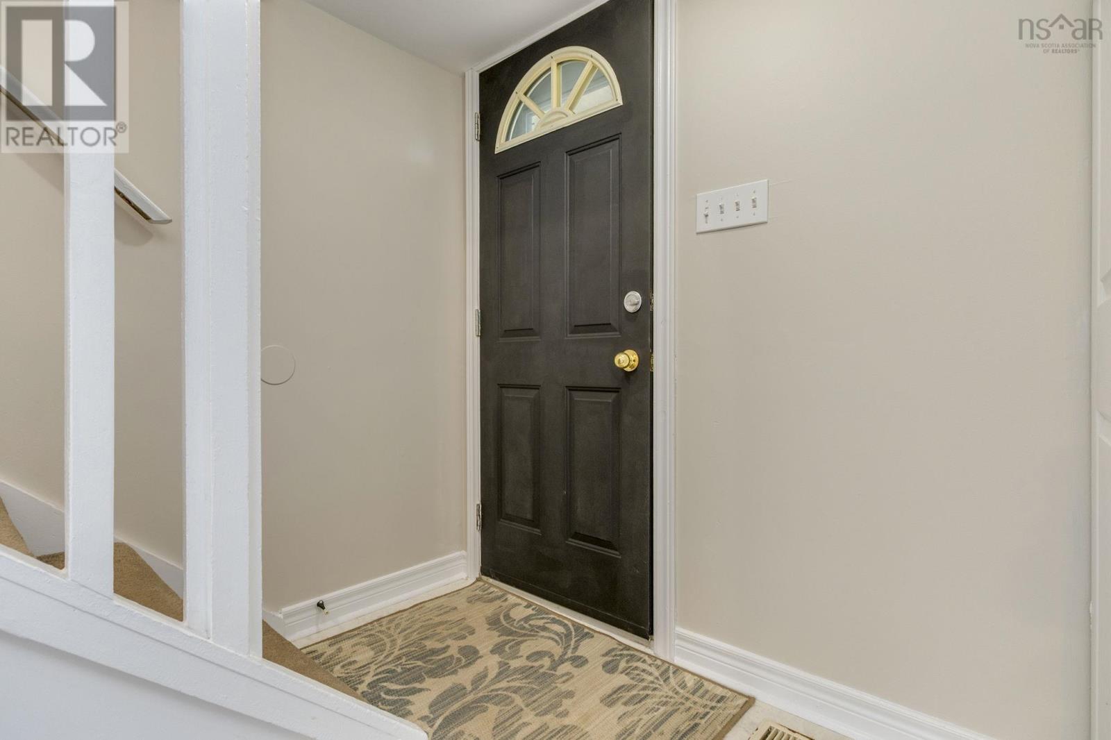 15 Dipper Crescent Property Photo 5
