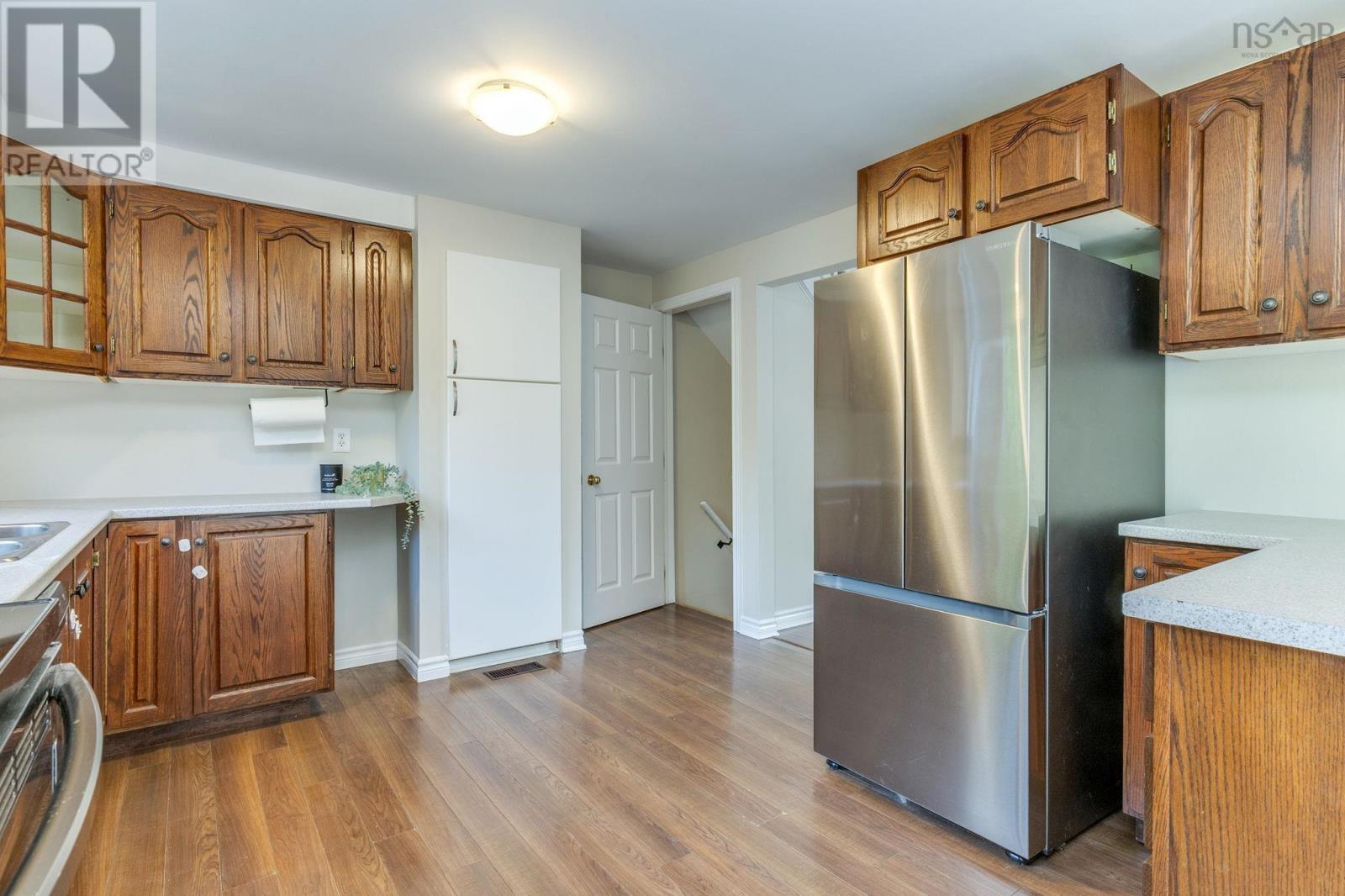 15 Dipper Crescent Property Photo 9