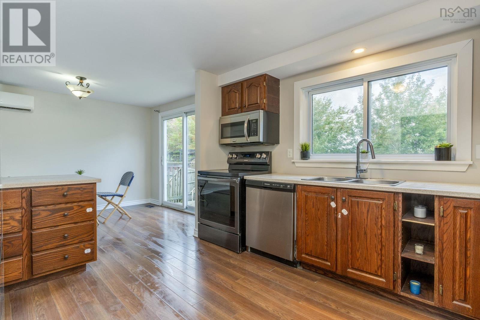 15 Dipper Crescent Property Photo 11