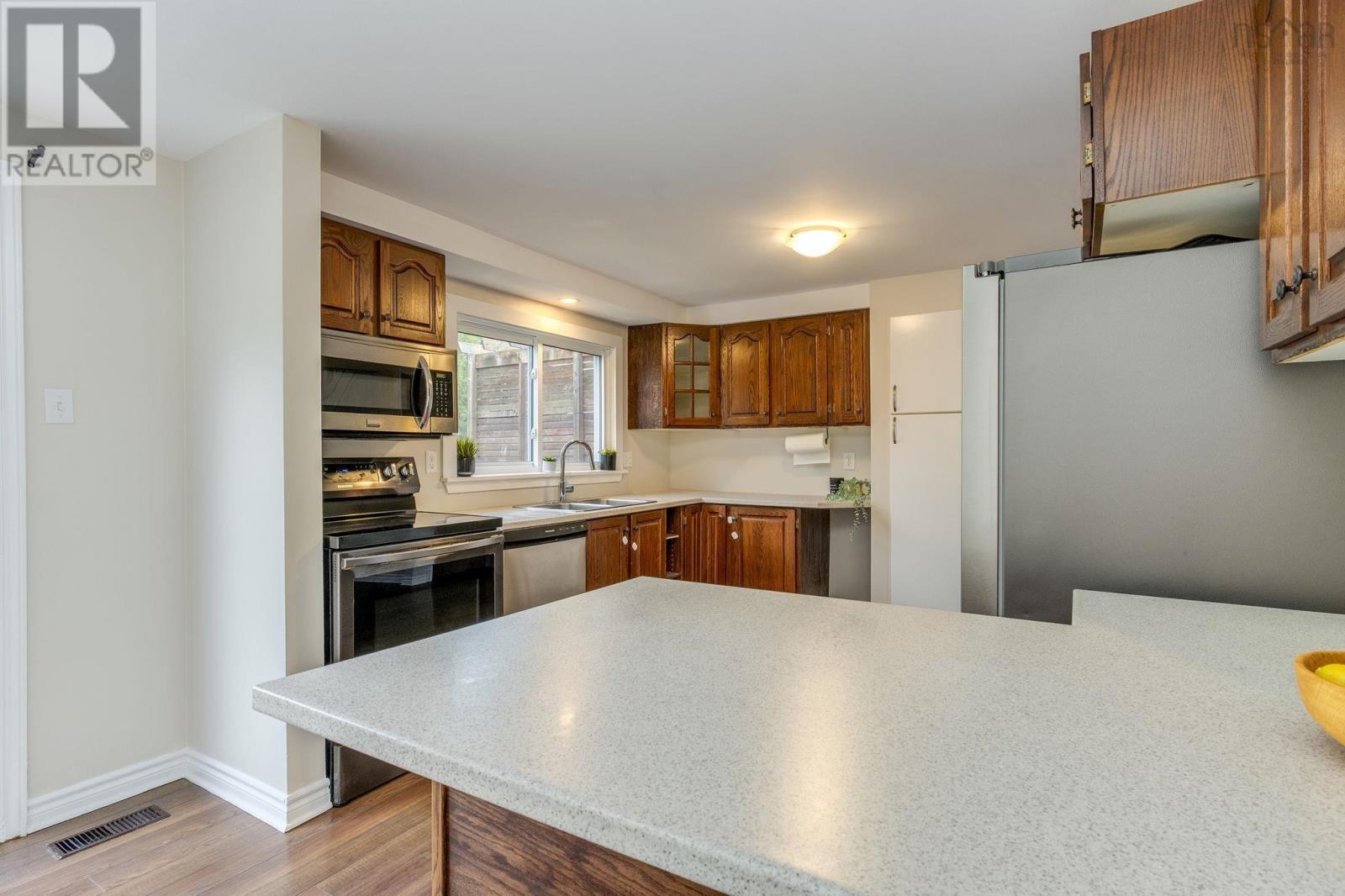 15 Dipper Crescent Property Photo 13