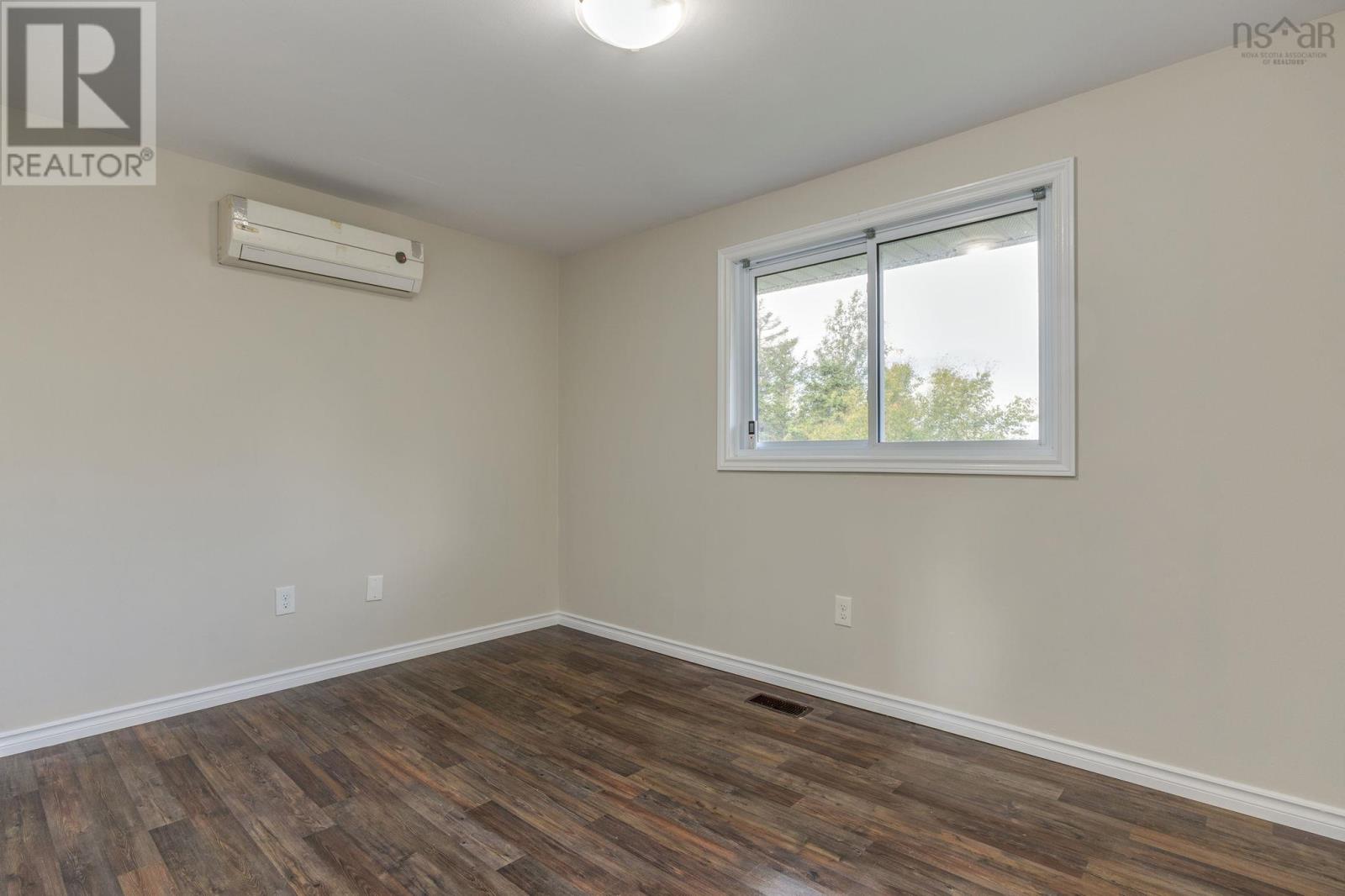 15 Dipper Crescent Property Photo 17