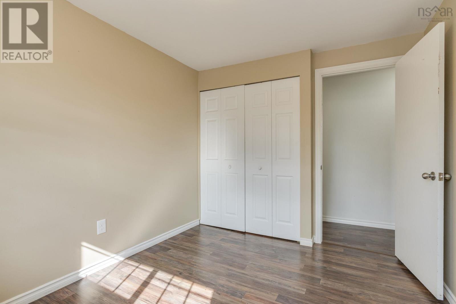 15 Dipper Crescent Property Photo 18