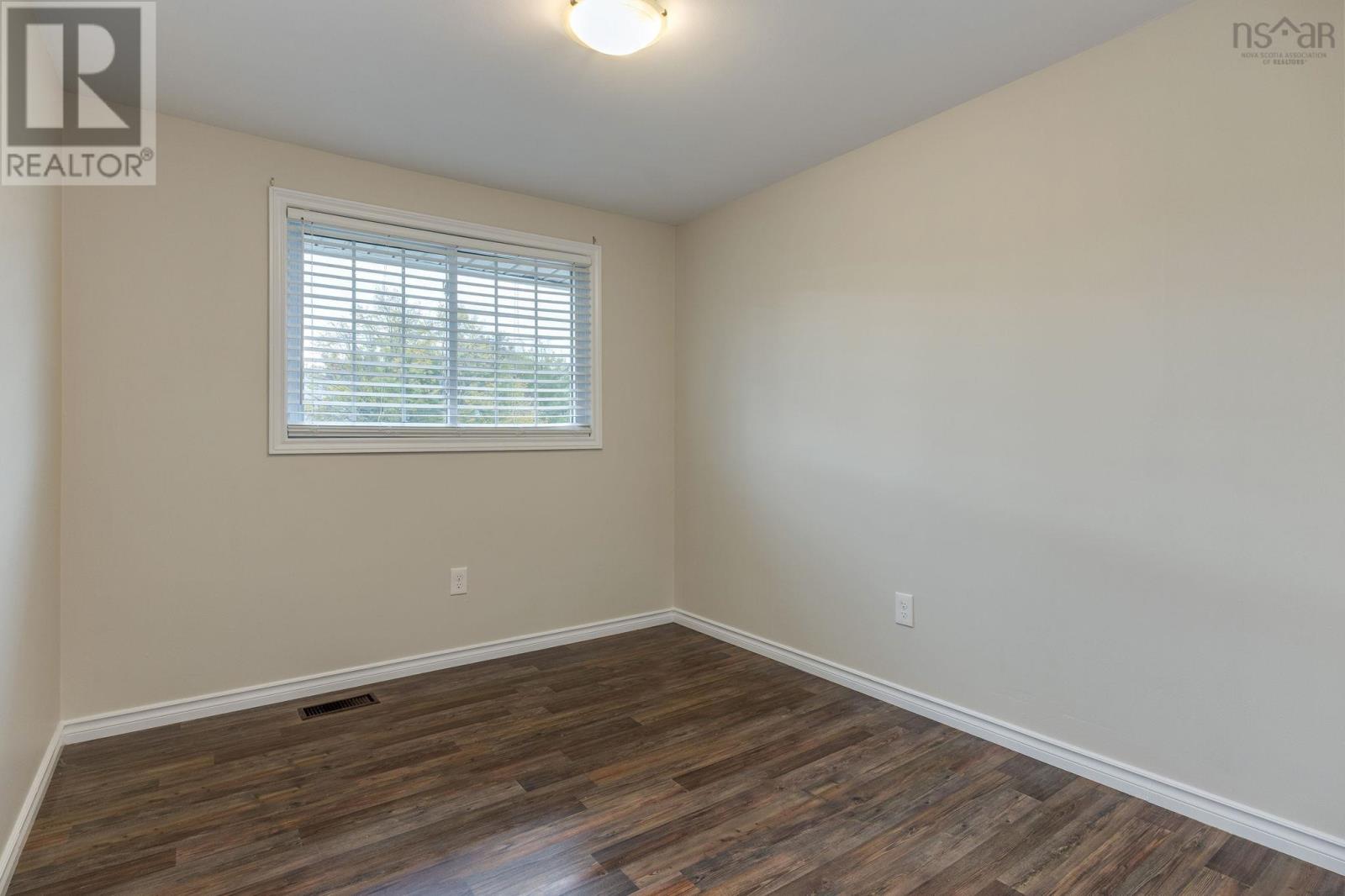 15 Dipper Crescent Property Photo 20