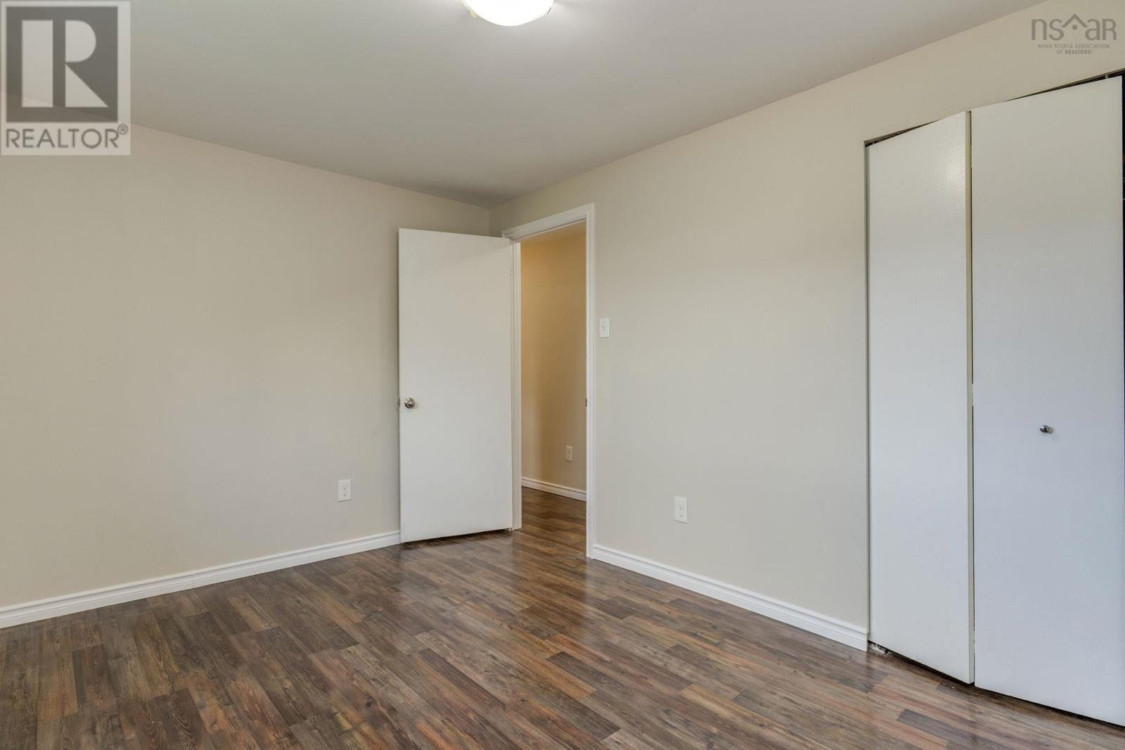 15 Dipper Crescent Property Photo 27