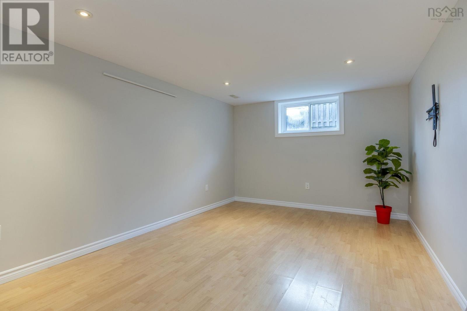 15 Dipper Crescent Property Photo 34