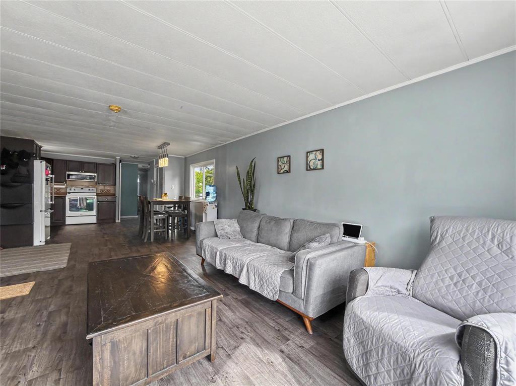 310 Taylor Bay Property Photo 9