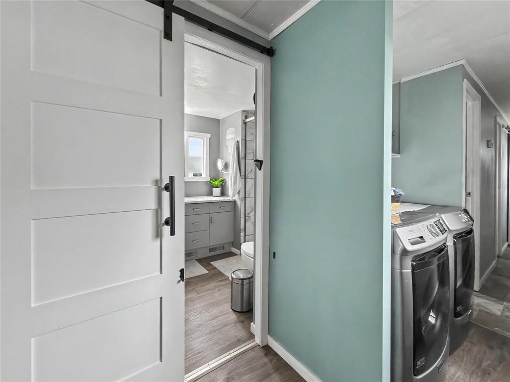 310 Taylor Bay Property Photo 16