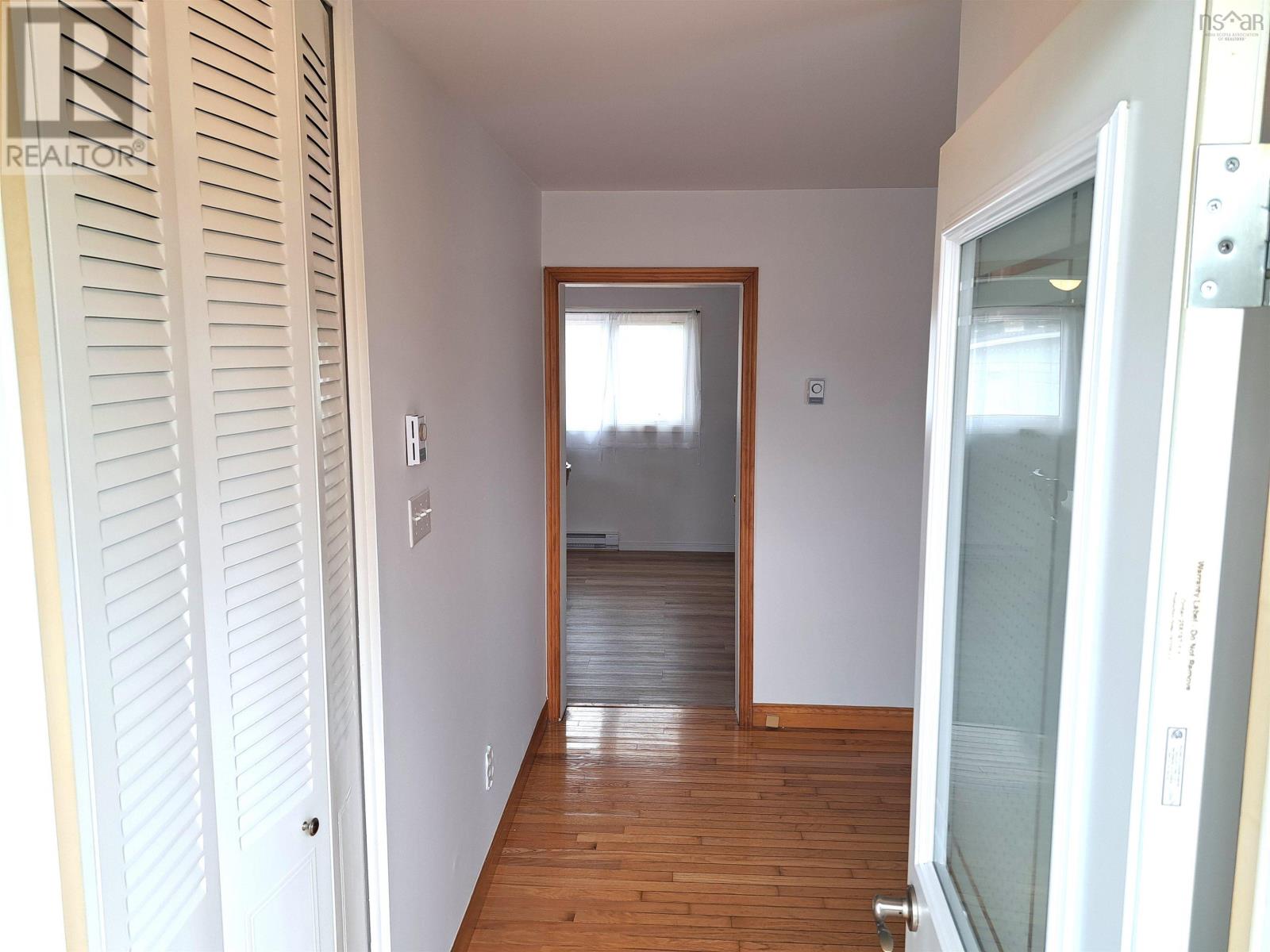 3 Robertson Crescent Property Photo 8