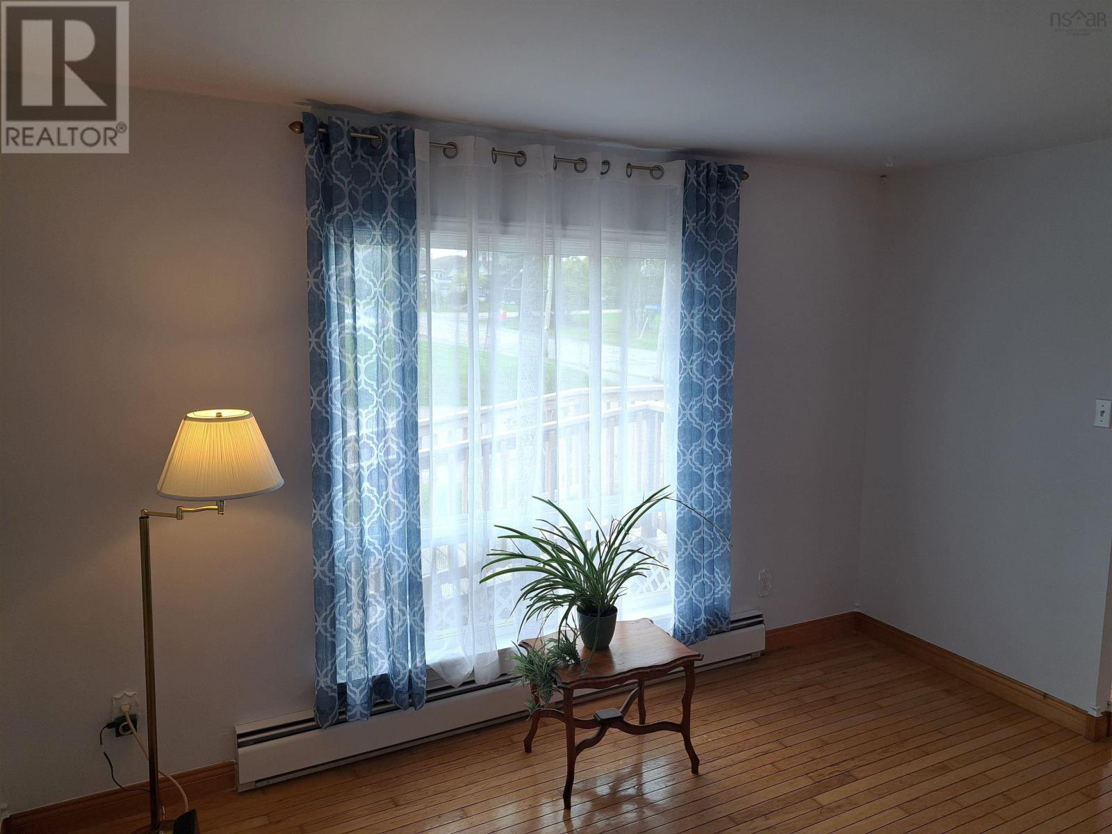 3 Robertson Crescent Property Photo 10