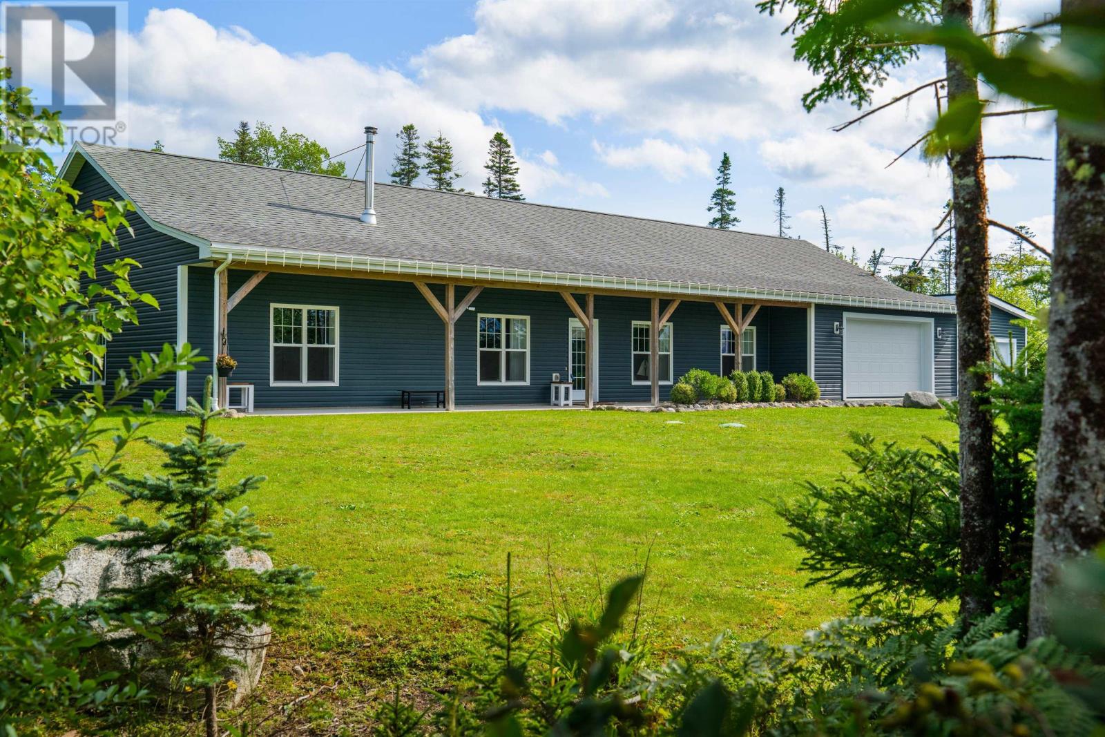 84 Powers Road Property Photo 2