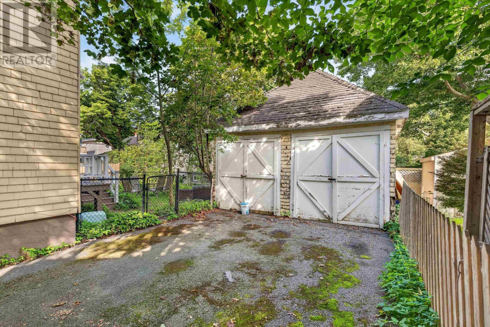 6195/6197 Cedar Street Property Photo 41