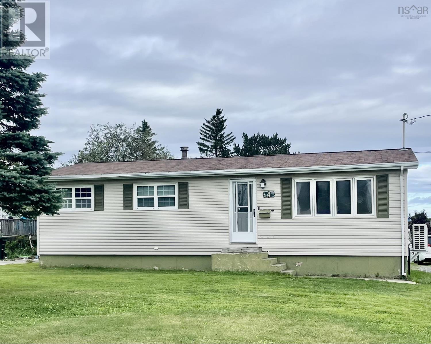 4 Ling Street Property Photo 1