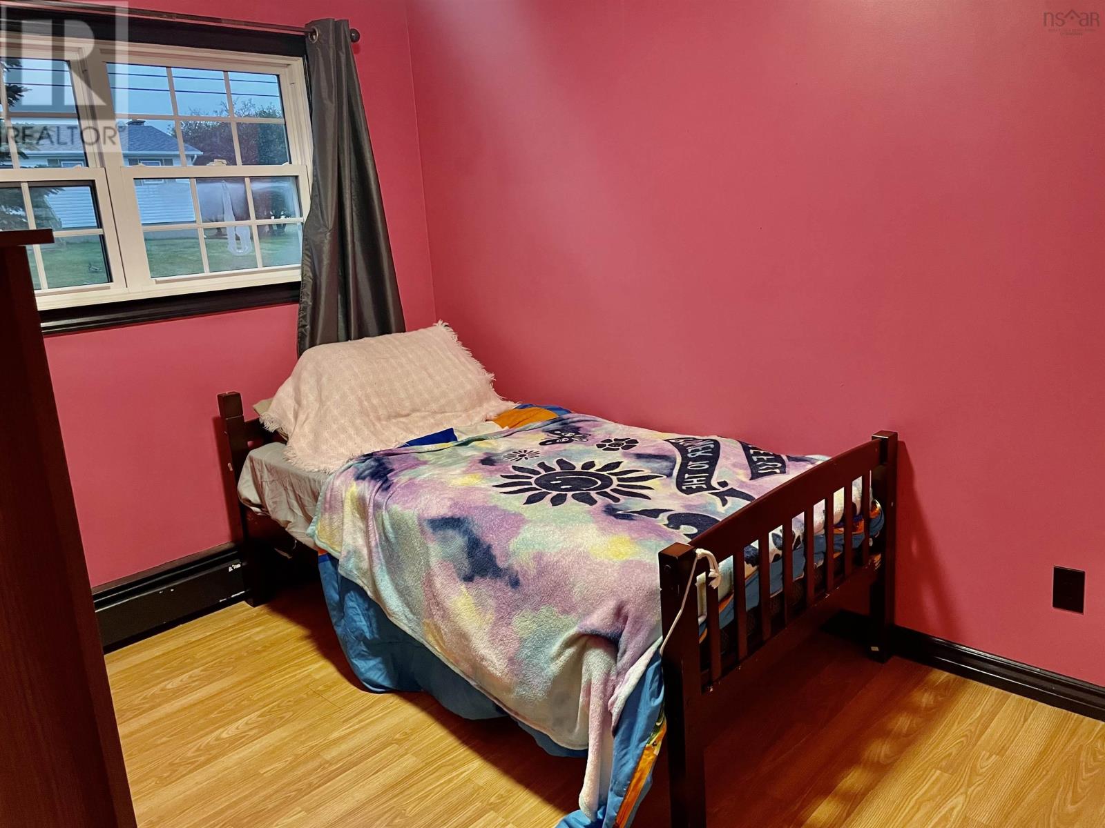 4 Ling Street Property Photo 11
