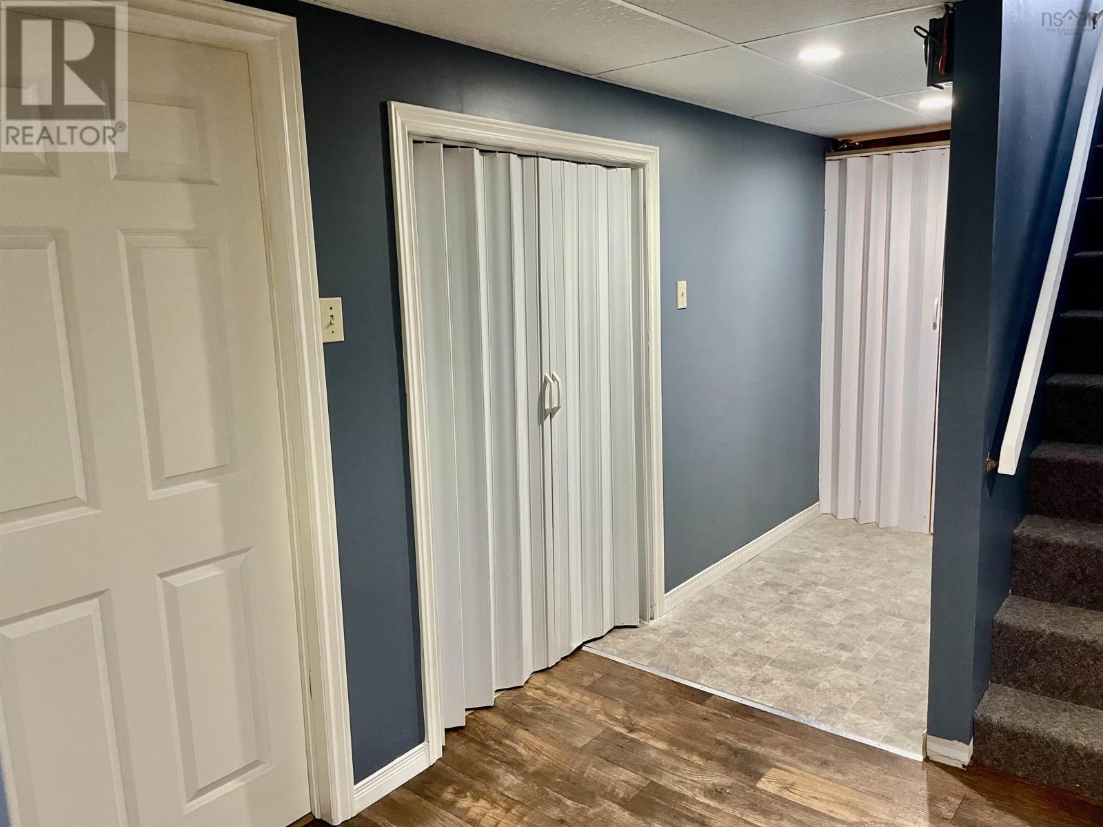 4 Ling Street Property Photo 18