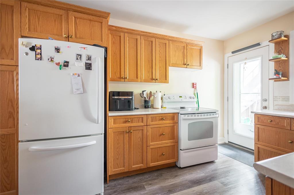 220 Guelph Street Property Photo 19