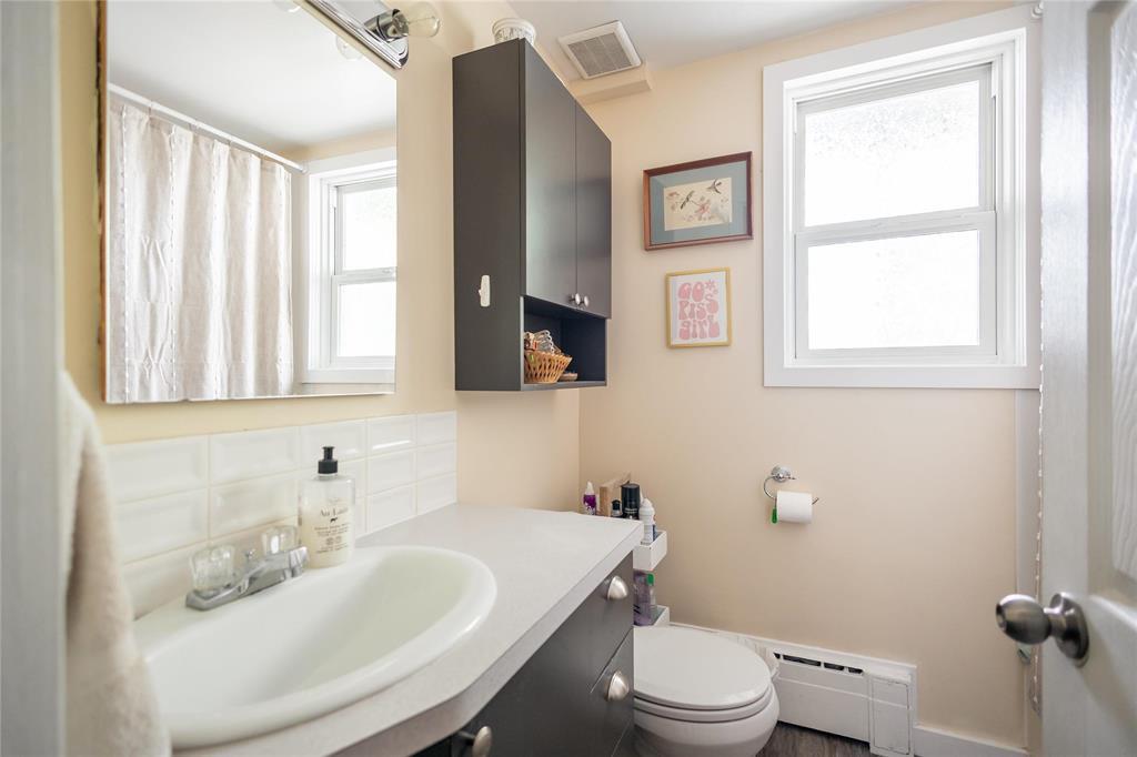 220 Guelph Street Property Photo 22