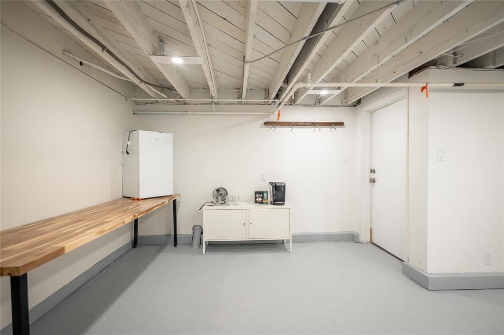 220 Guelph Street Property Photo 36