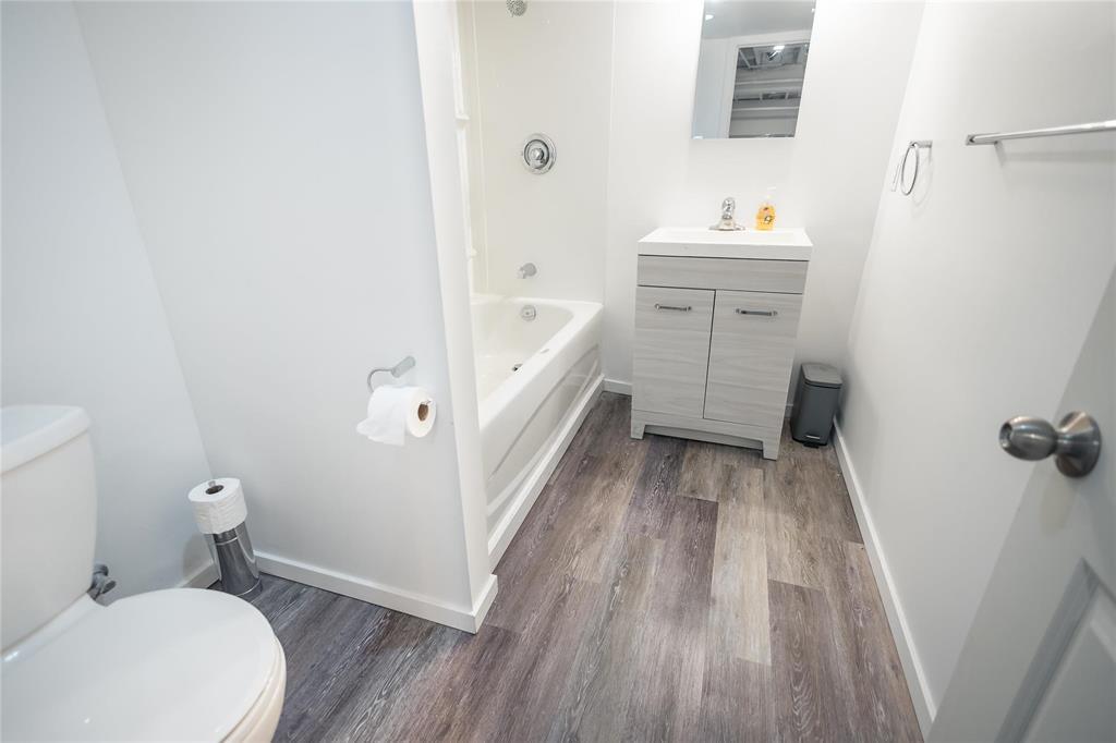220 Guelph Street Property Photo 37