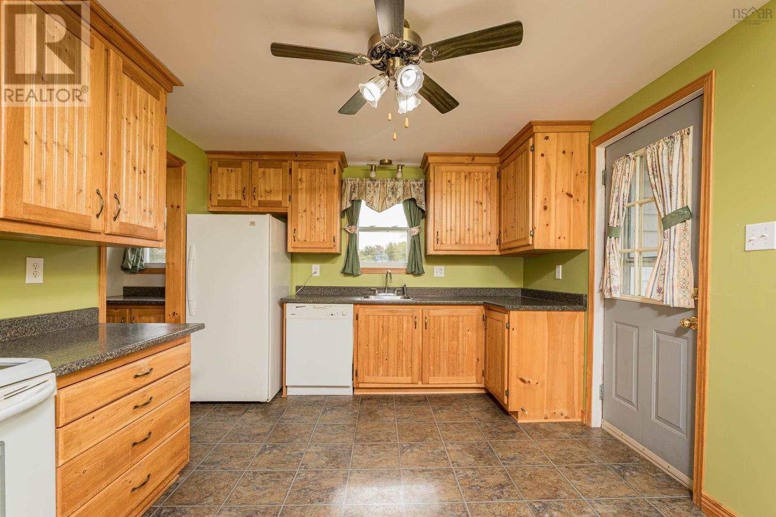 1006 Highway 277 Property Photo 9