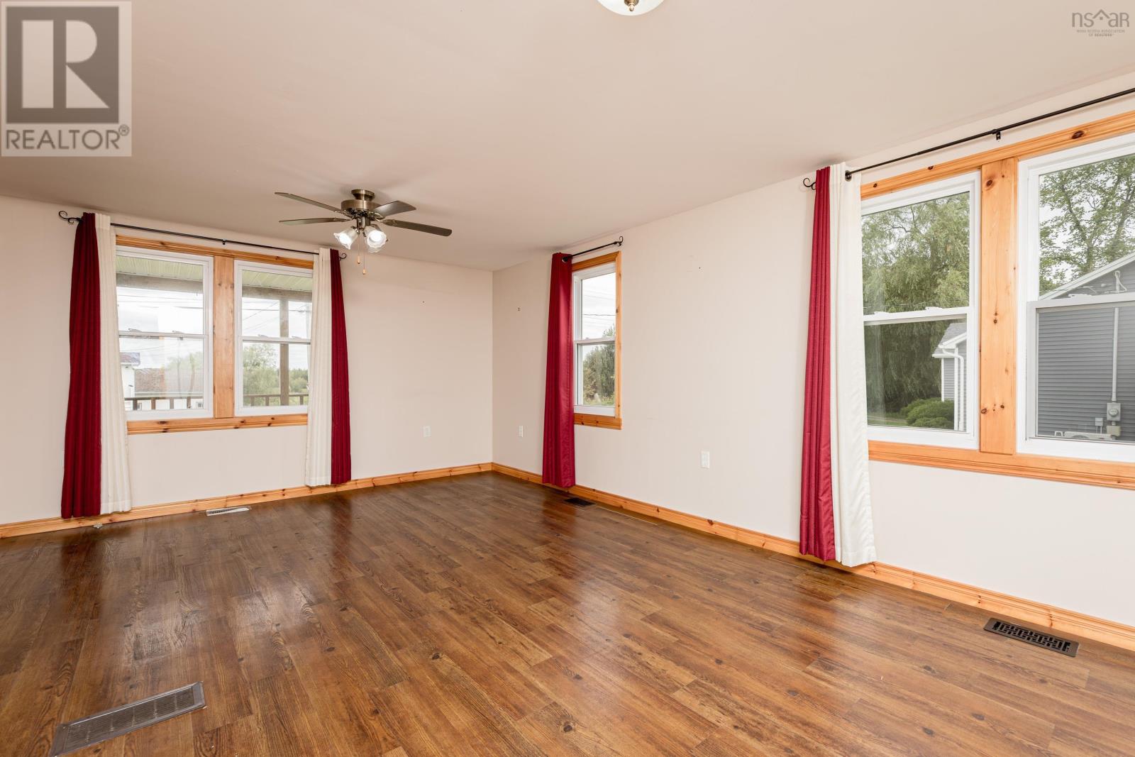 1006 Highway 277 Property Photo 14