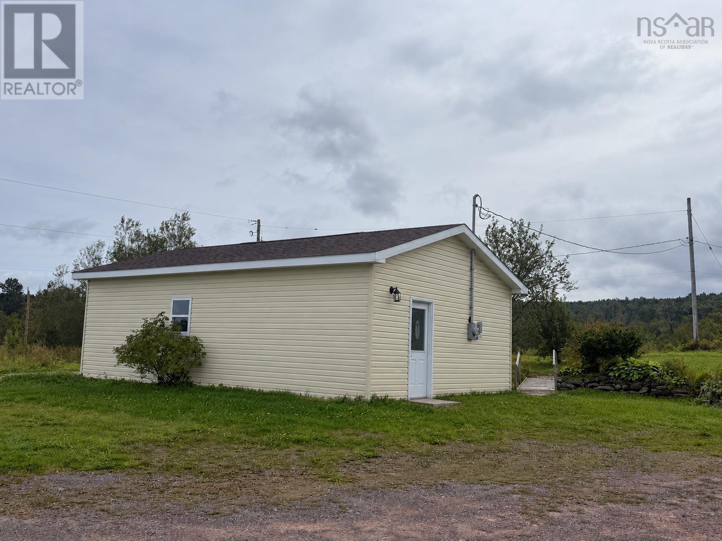 4621 245 Highway Property Photo 8