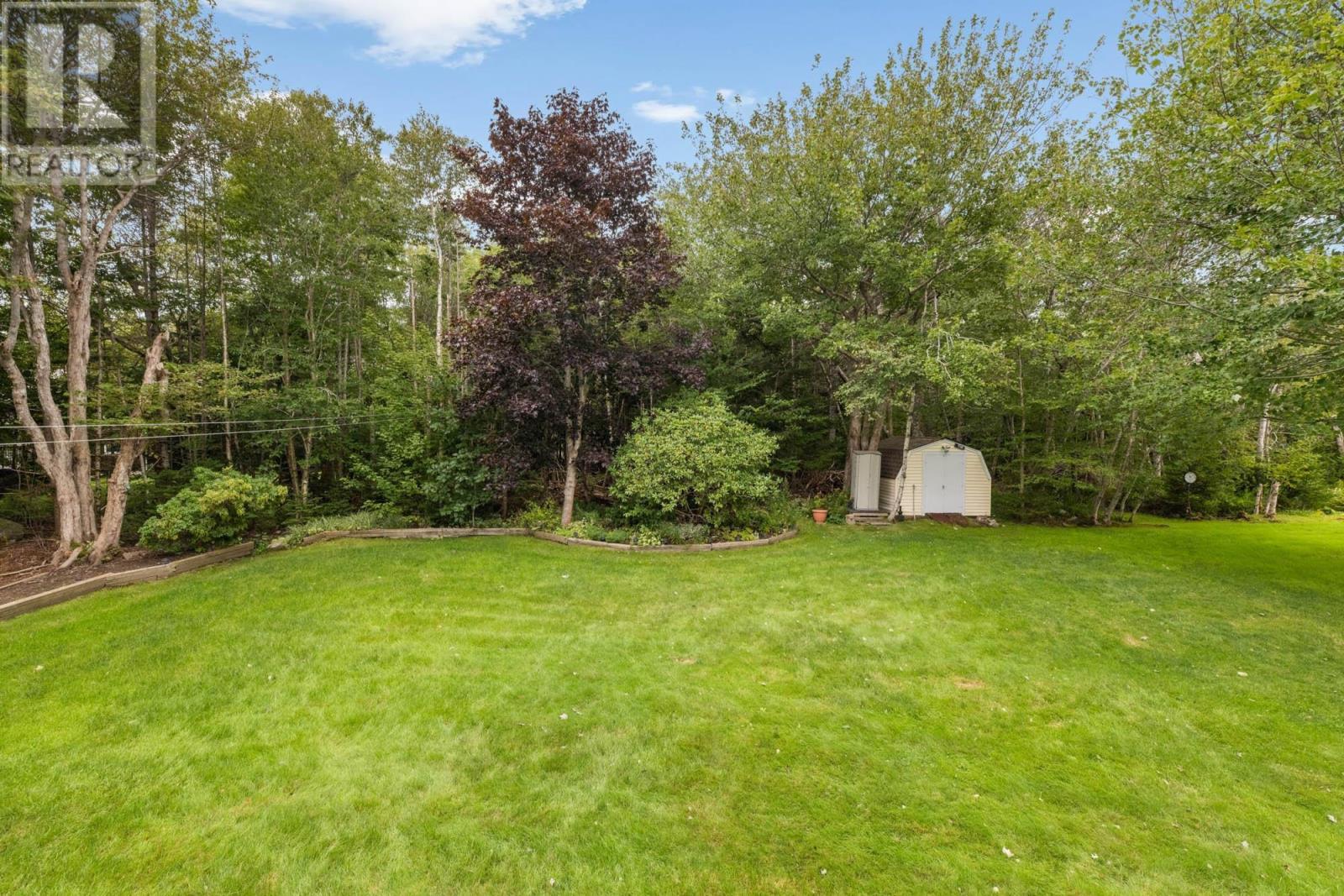 18 Lakewood Drive Property Photo 18
