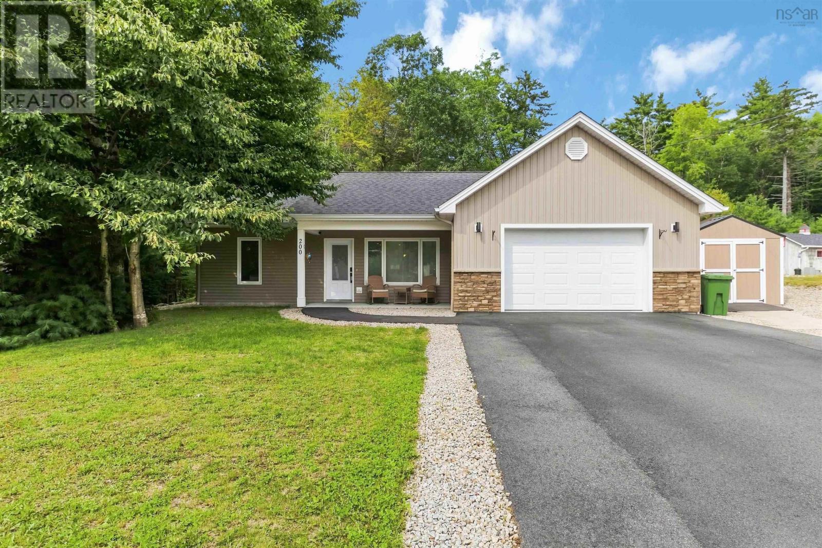 200 Winburn Avenue Property Photo 1