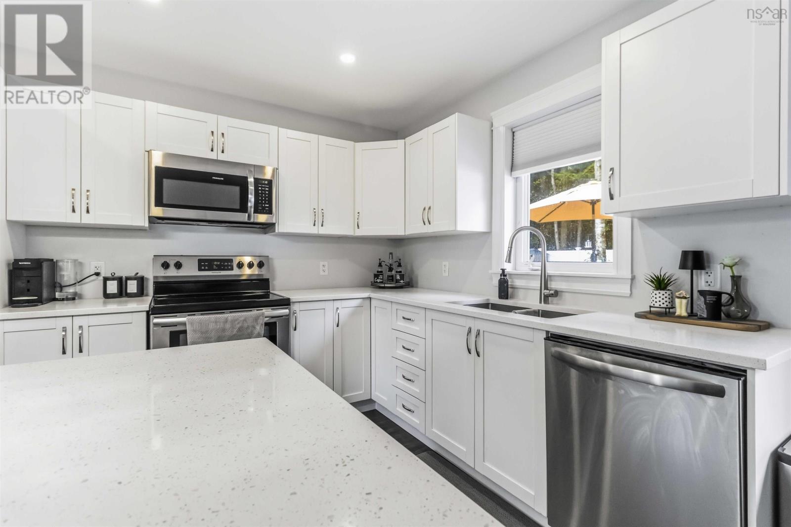 200 Winburn Avenue Property Photo 8