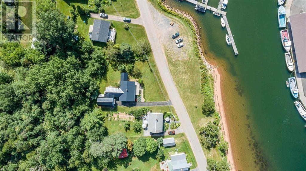 22 Riverside Drive Property Photo 5