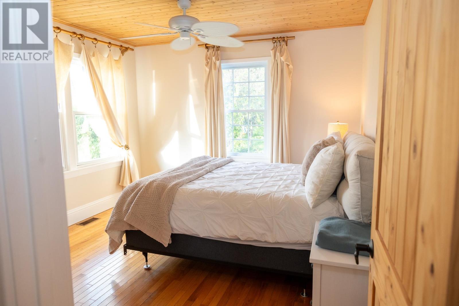 22 Riverside Drive Property Photo 17