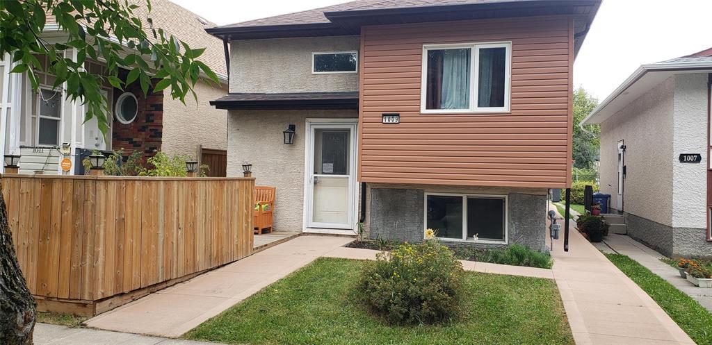 1009 Manitoba Avenue Property Photo 1