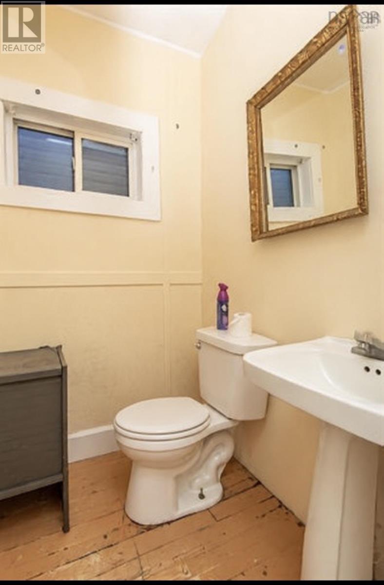 8189 Highway 1 Property Photo 11