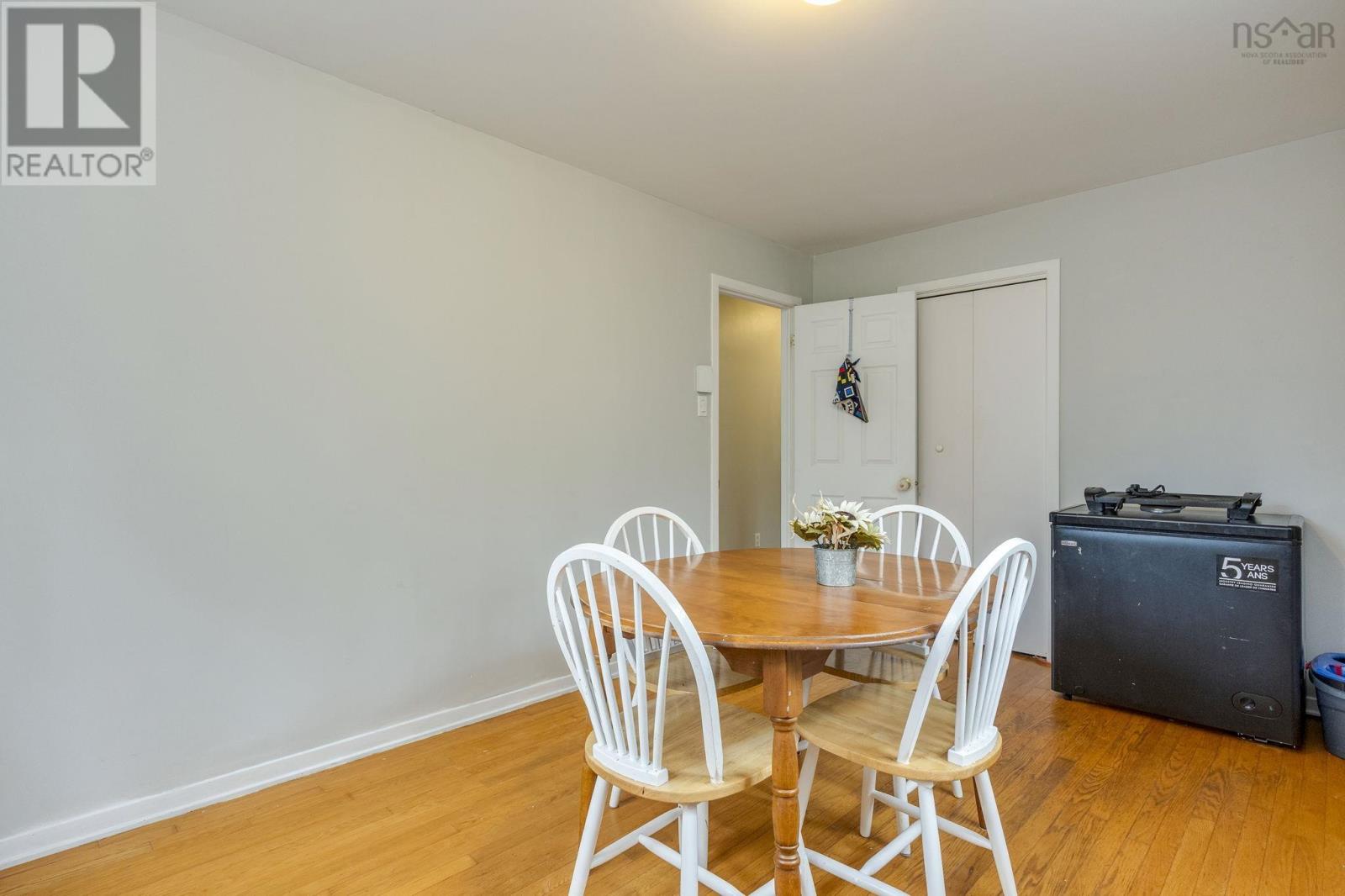 40 Mount Hanley Road Property Photo 15