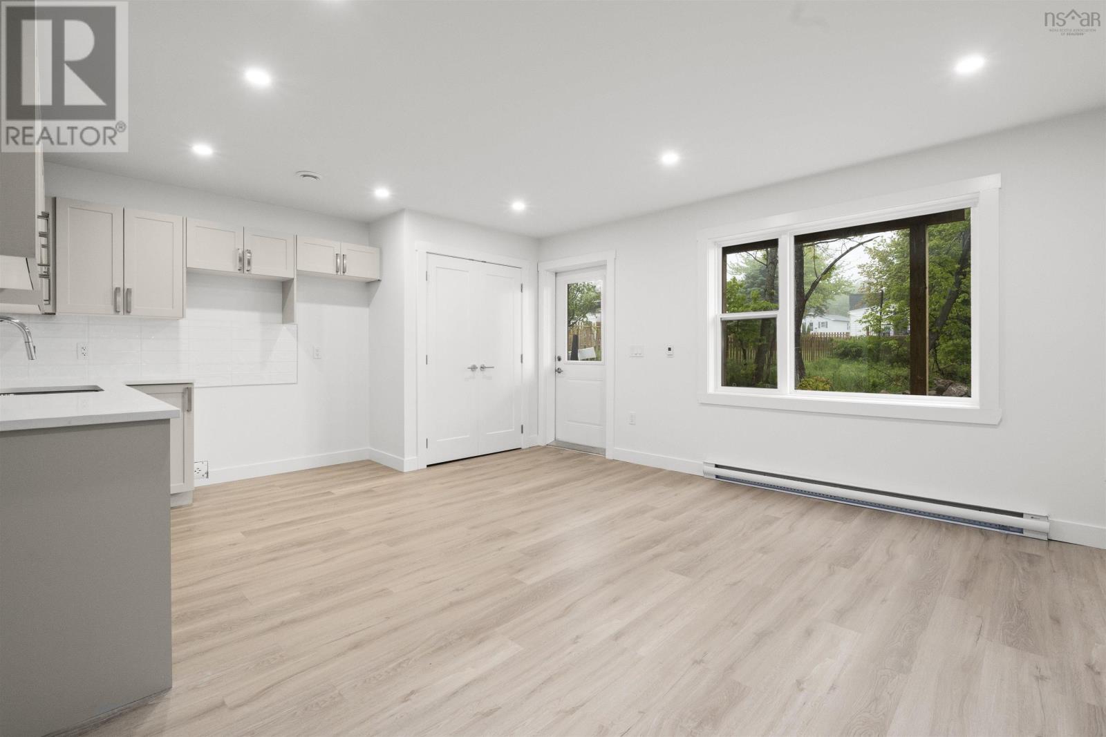 40 Warner Drive Property Photo 24