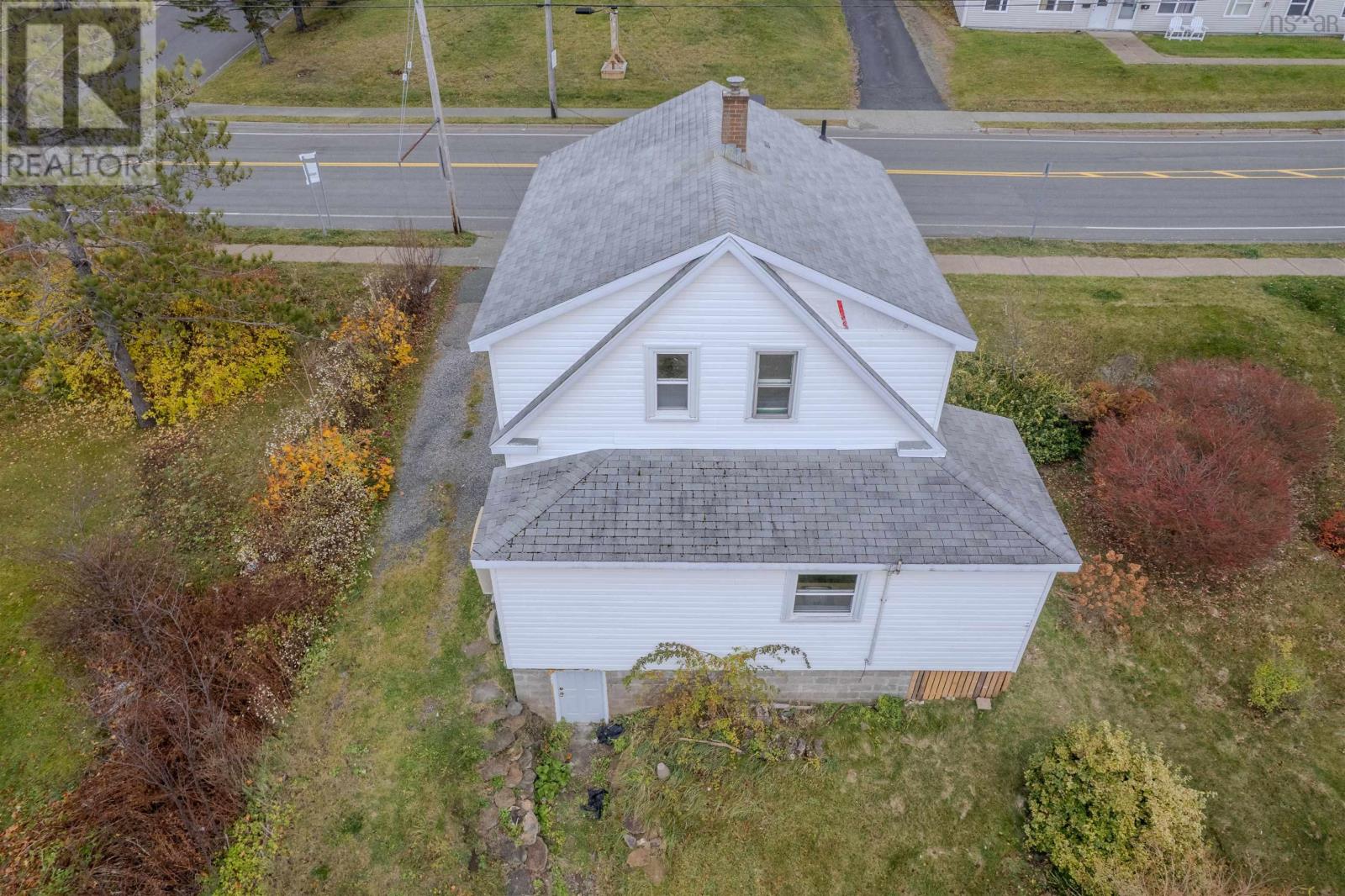 214 Alexandra Street Property Photo 5