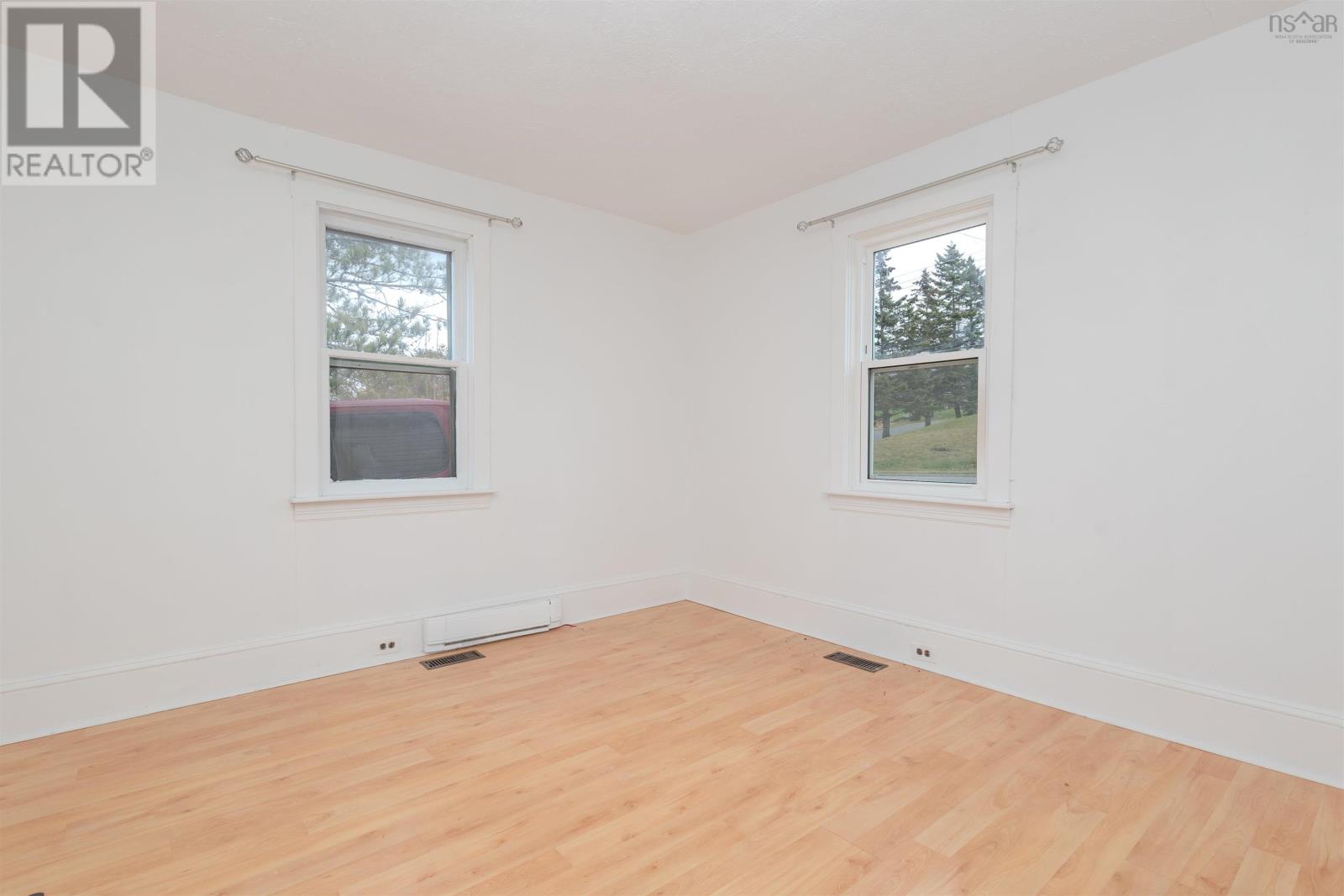 214 Alexandra Street Property Photo 10