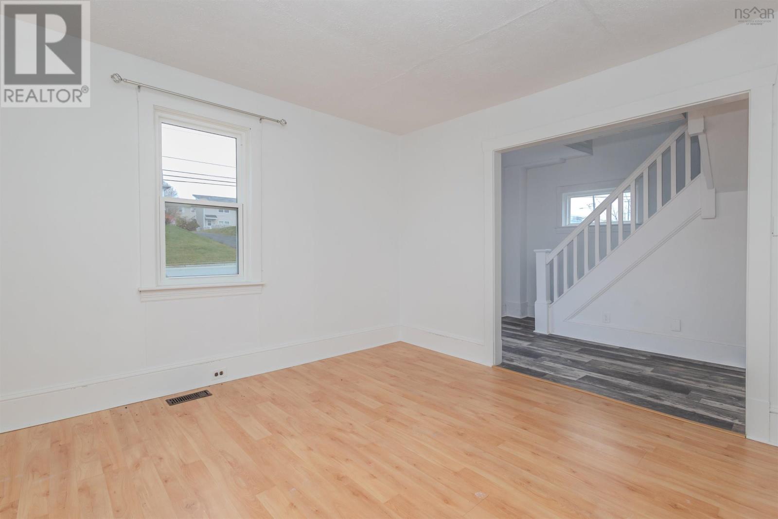214 Alexandra Street Property Photo 11