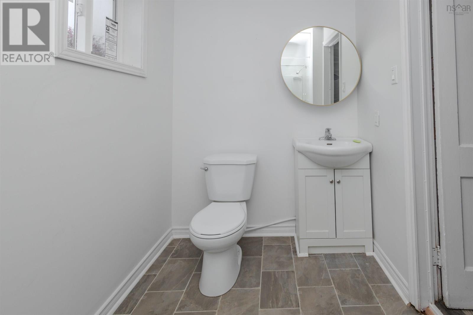 214 Alexandra Street Property Photo 16