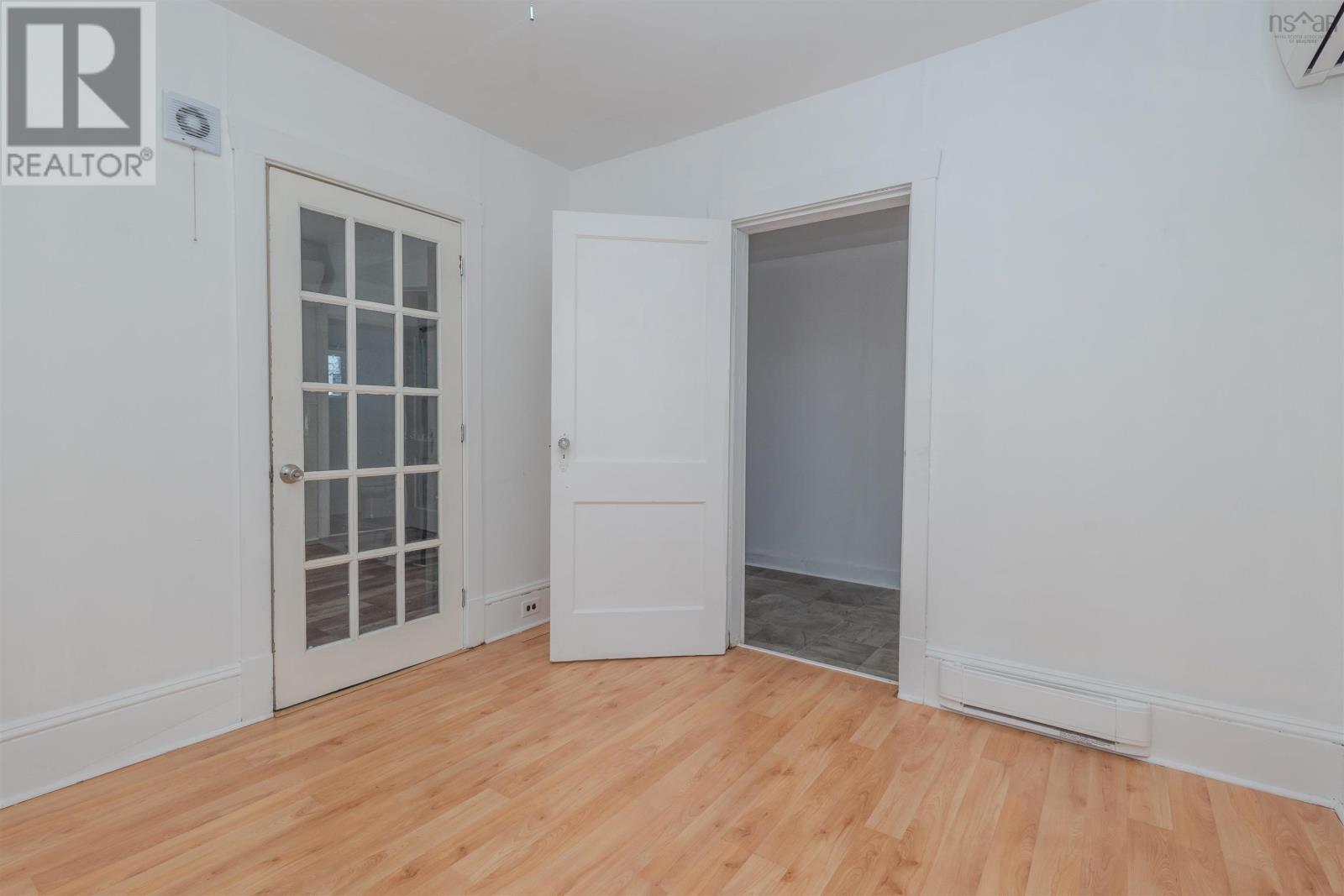 214 Alexandra Street Property Photo 21